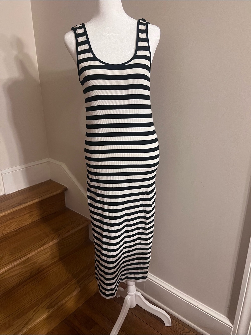 H&M Black Ivory Striped Ribbed Maxi Dress Size Small